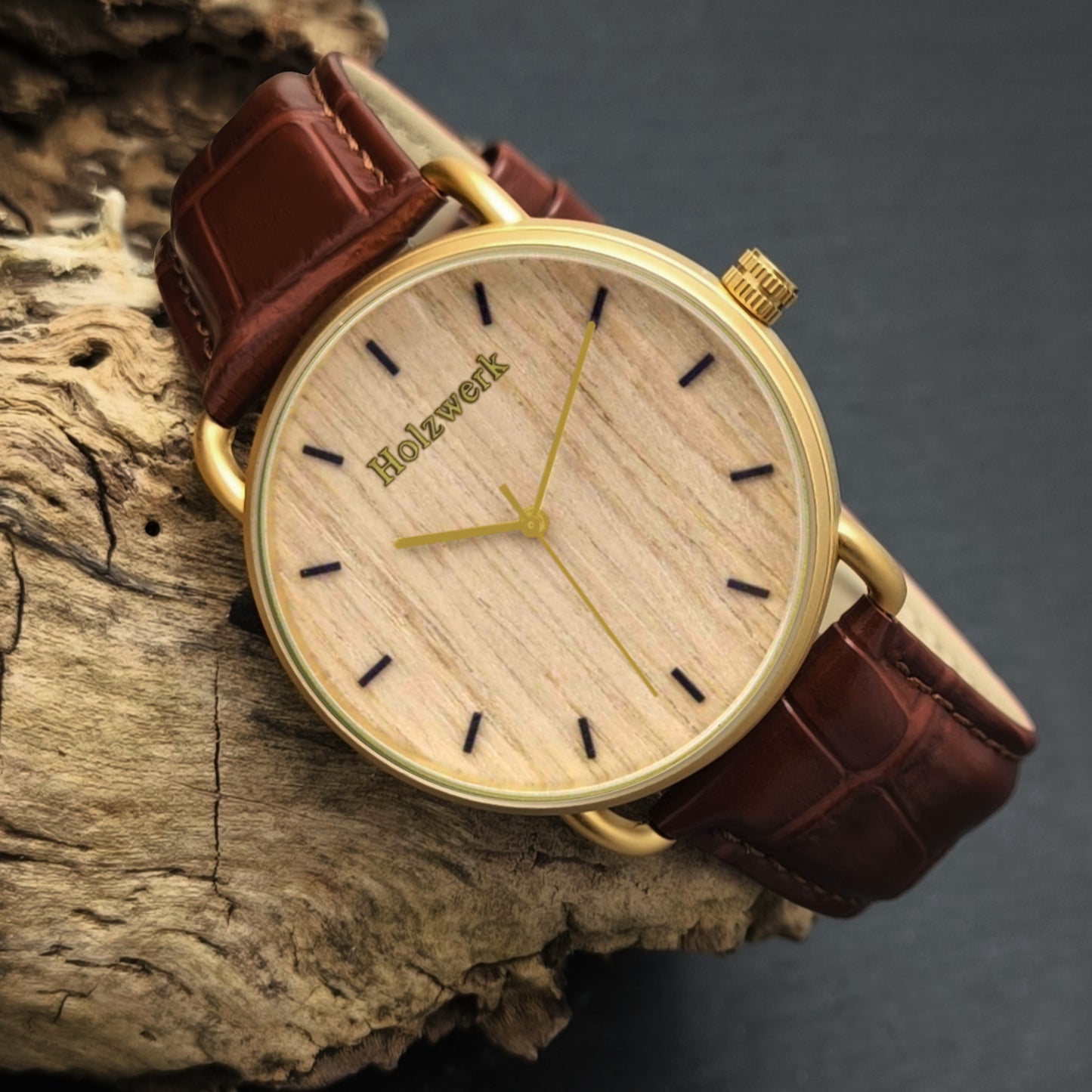 Holzwerk BRAMSTEDT moderne Leder & Edelstahl Holz Uhr, gold, braun, links liegend