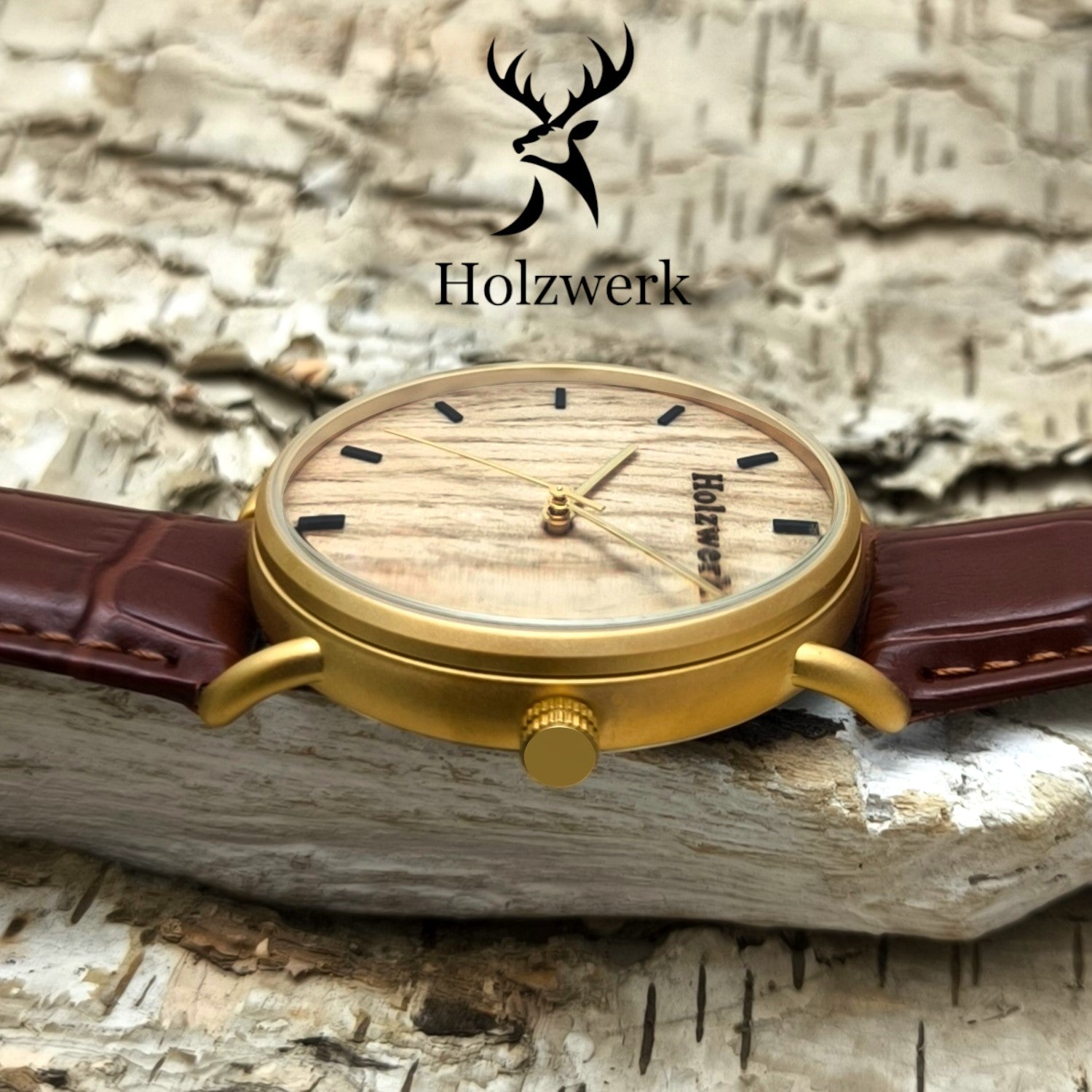 Holzwerk BRAMSTEDT moderne Leder & Edelstahl Holz Uhr, gold, braun, seitlich liegend