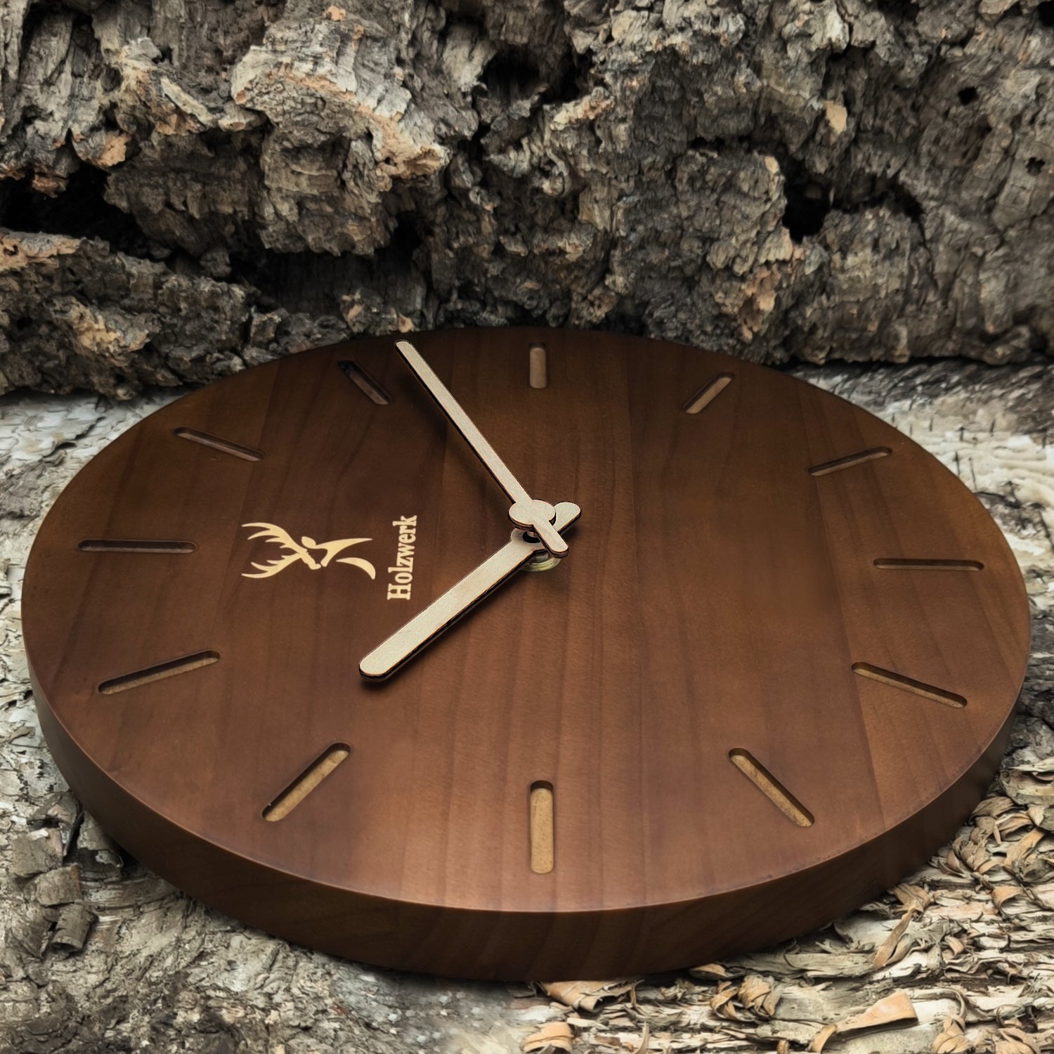 Holzwerk HEIDELBERG moderne Holz Wanduhr, lautlos, geräuschlos, leise, Quarz Designer Wand Holzuhr ohne Tick Geräusche, dunkel braun beige, links liegend