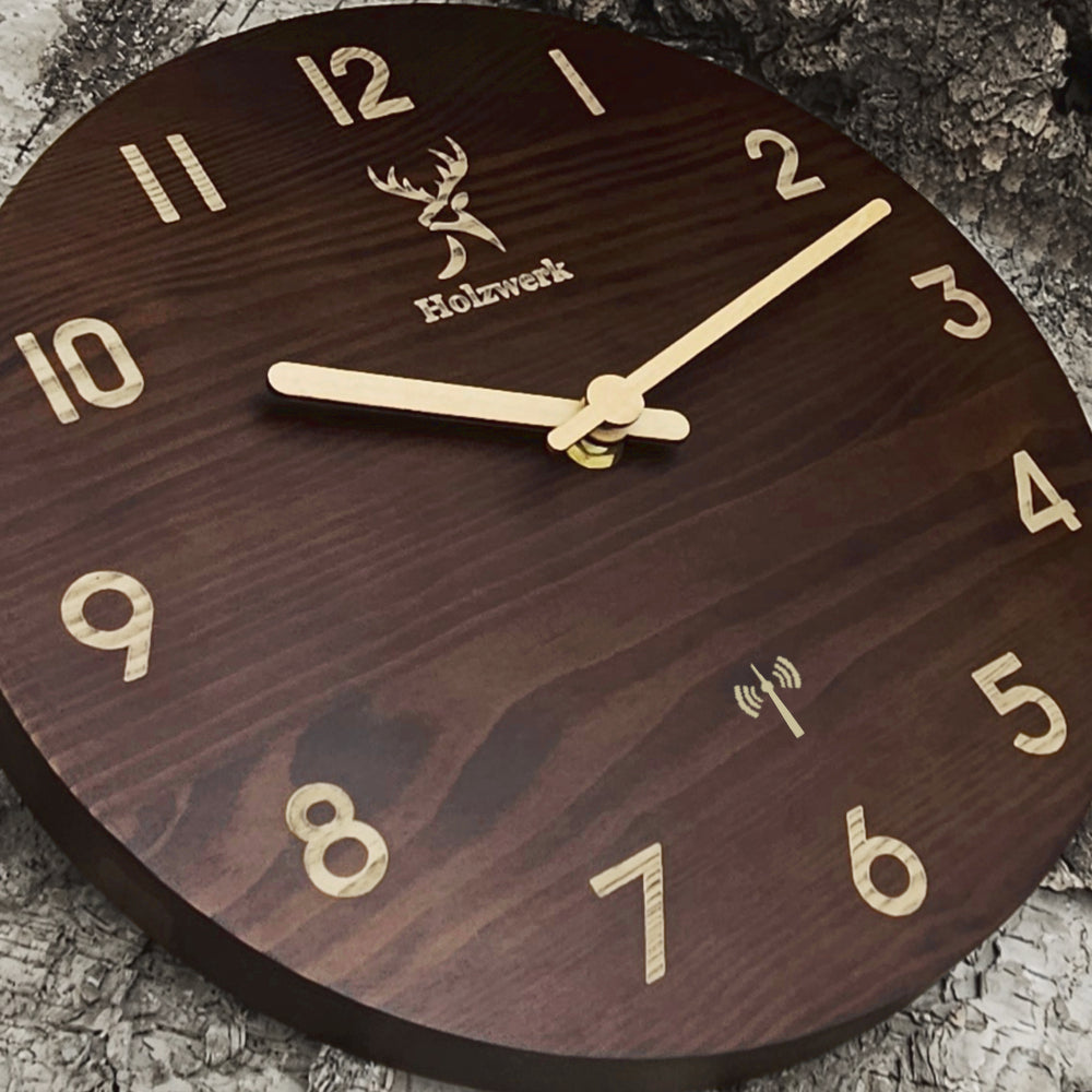 Holzwerk WINTERBERG Holz Funkwanduhr, moderne Designer Quarz Wanduhr, 25 cm Holz Funk Wand Uhr lautlos ohne Tick Geräusche, braun, beige, Hauptbild, Zifferblatt
