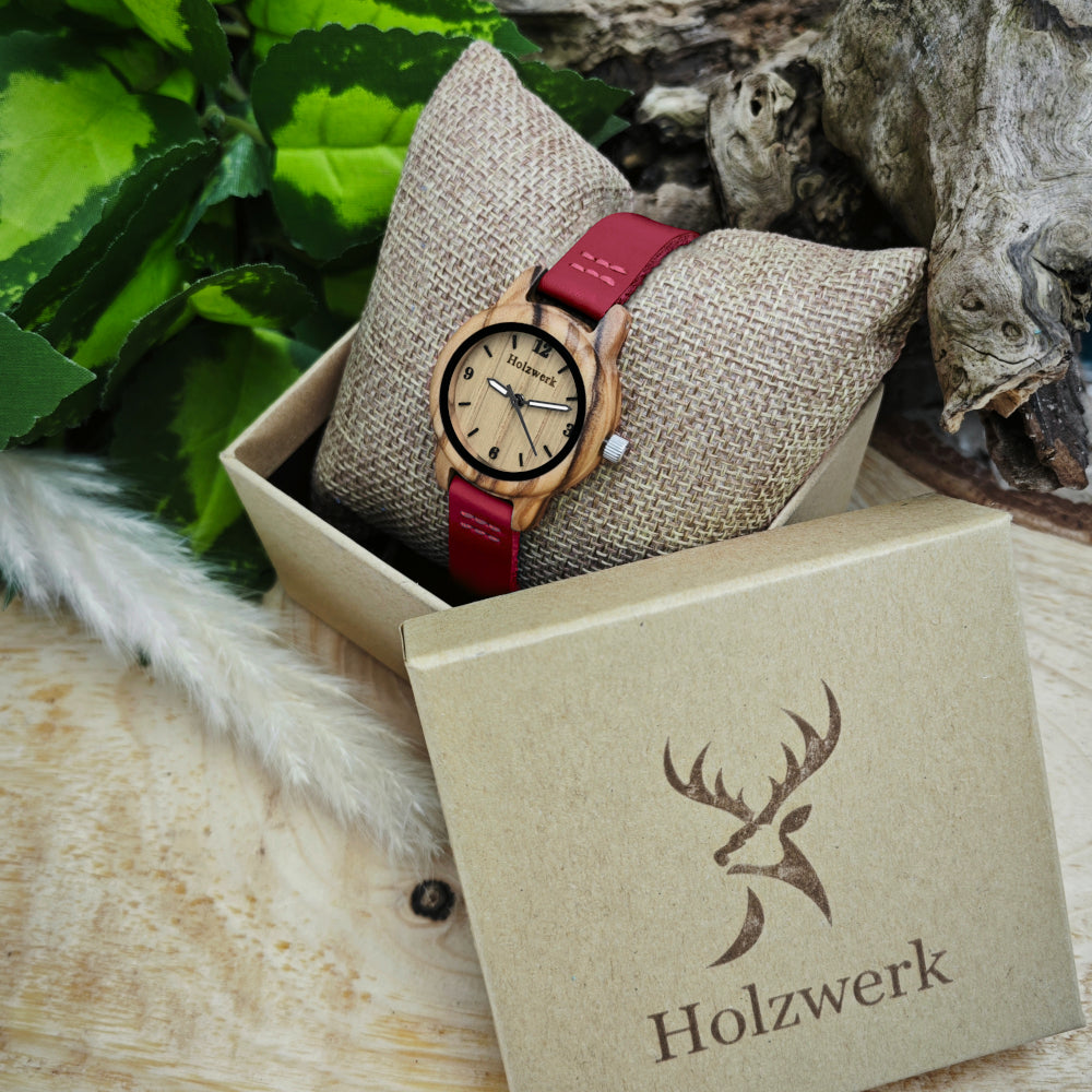 Holzwerk CLARA RED kleine Damen und Kinder Holz Uhr mit Leder Armband in dunkel rot, beige, in der Uhren Box