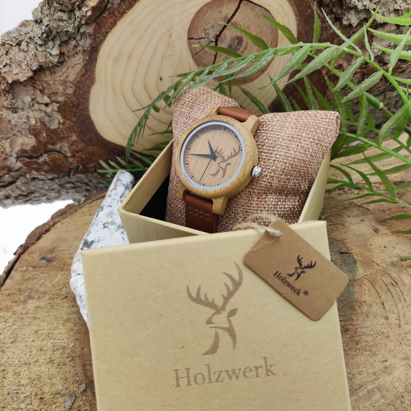 Holzwerk Damenuhr kleine Holz Armbanduhr mit Hirsch Logo in Braun beige - Holzwerk