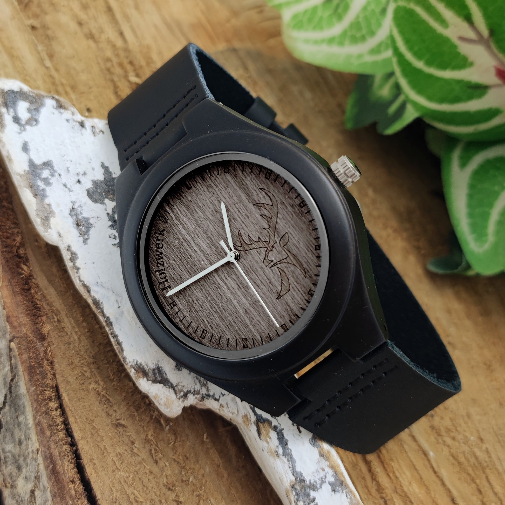 Holzwerk Damen & Herren Holzuhr Leder Armbanduhr mit Hirsch Logo Schwarz