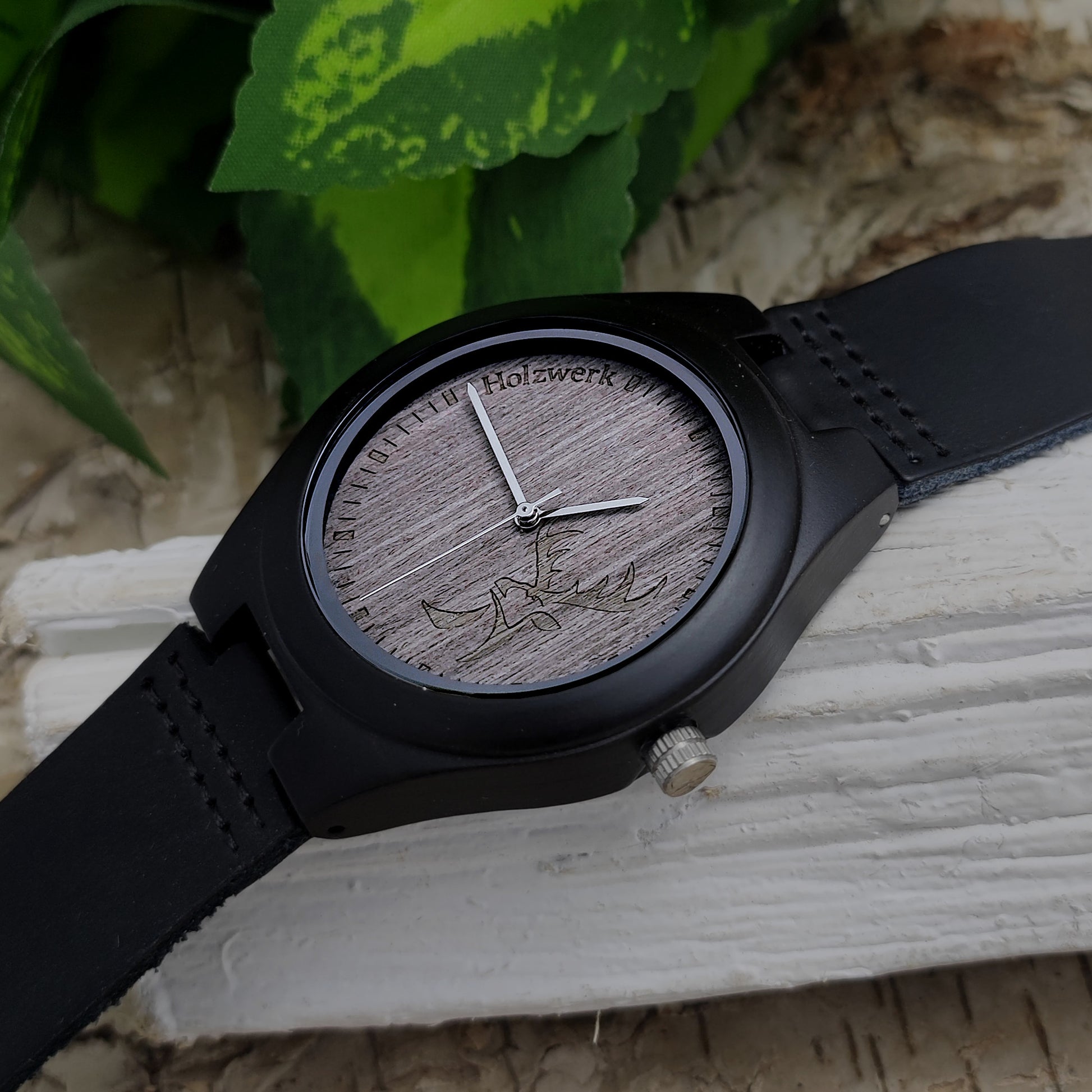 Holzwerk Damen & Herren Holzuhr Leder Armbanduhr mit Hirsch Logo Schwarz